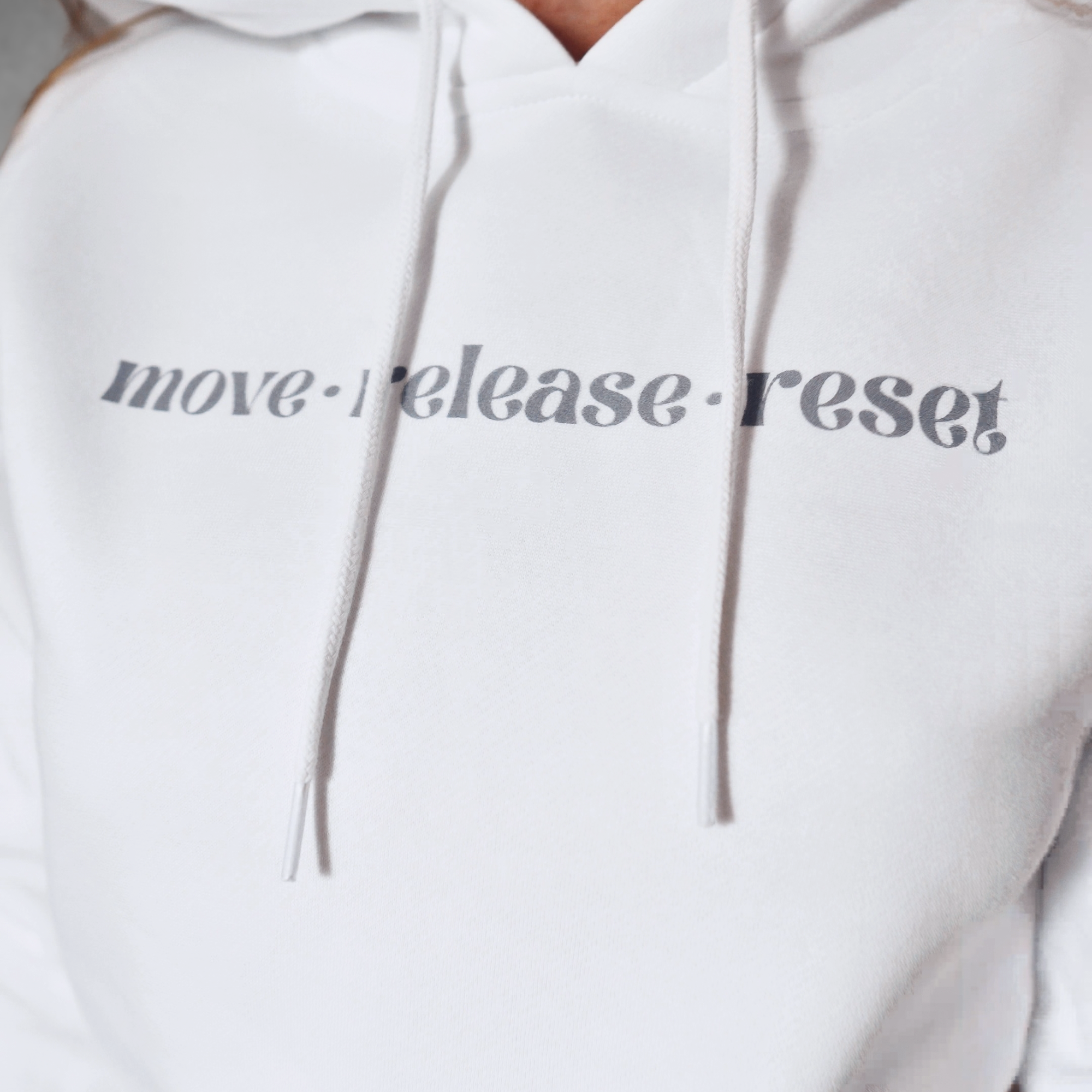 move · release · reset Mondphasen Hoodie – Bild 4